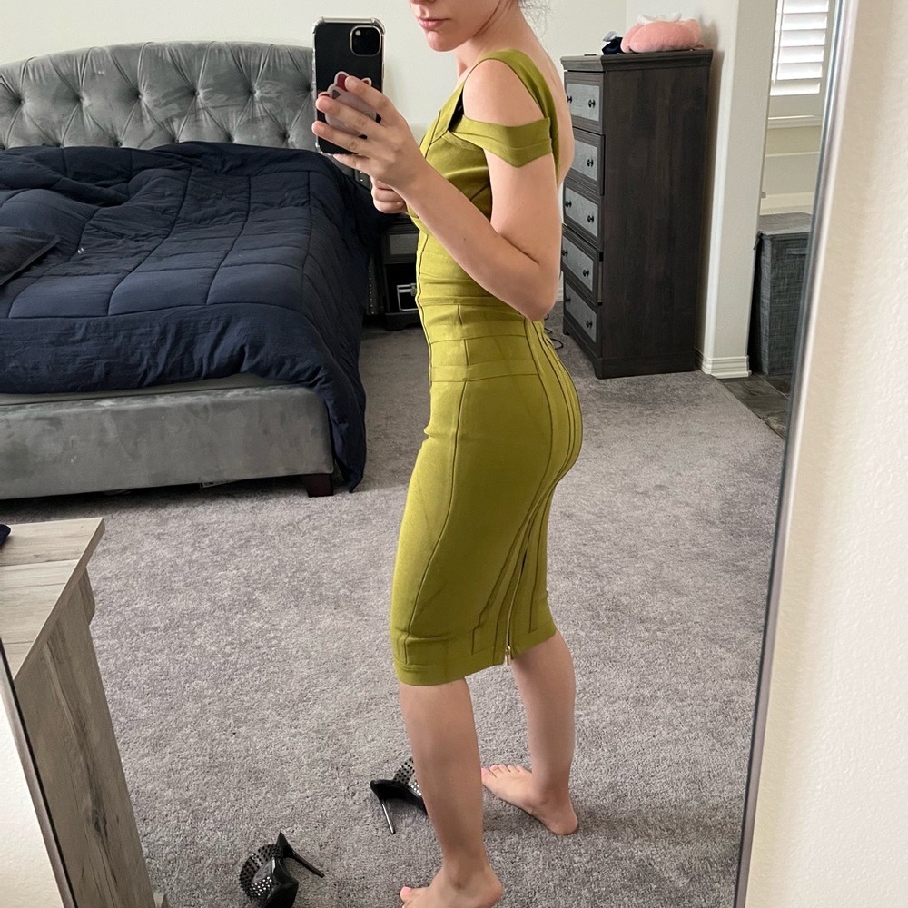 House of CB London green body-con dress size extra small - Picture 3 of 8